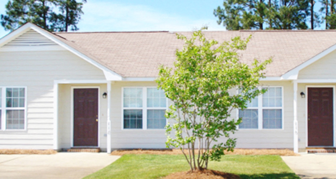 Summerfield Villas Apartments in Fayetteville, NC